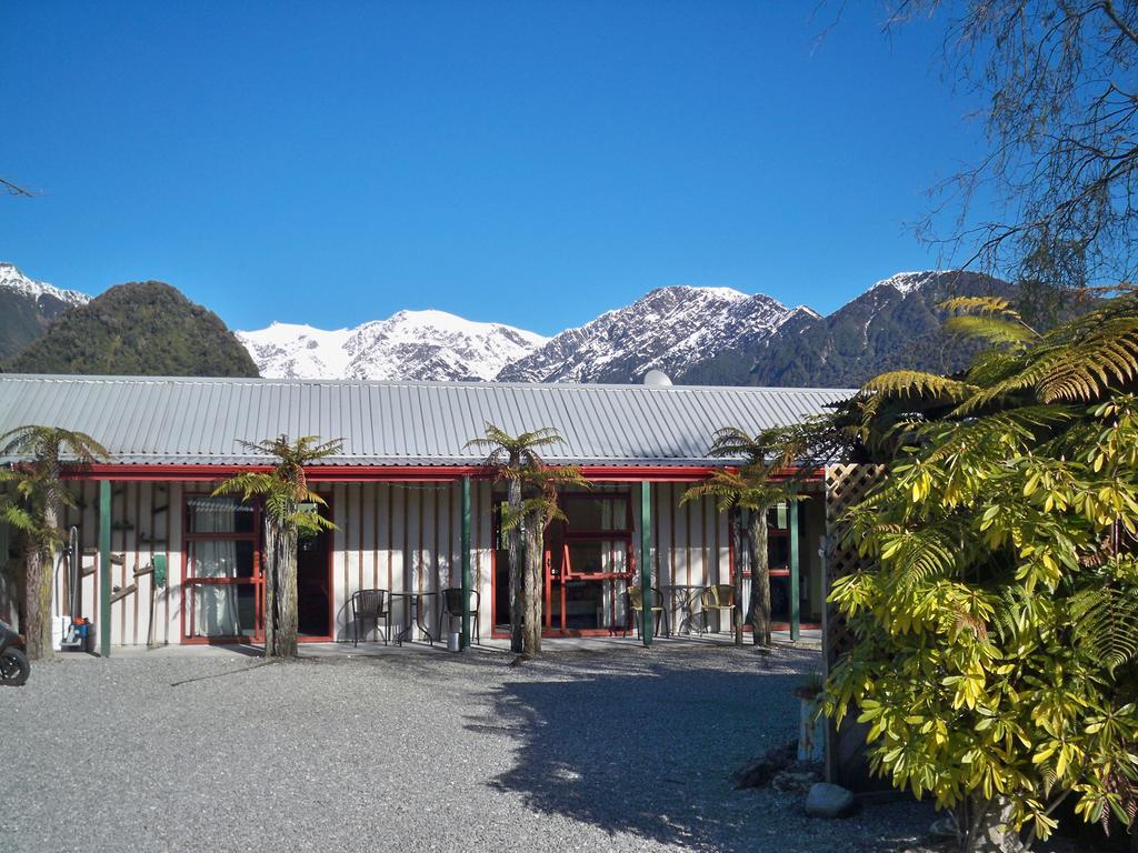 Glow Worm Accommodation Franz Josef Luaran gambar
