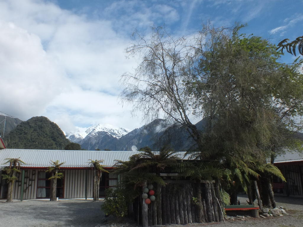 Glow Worm Accommodation Franz Josef Luaran gambar